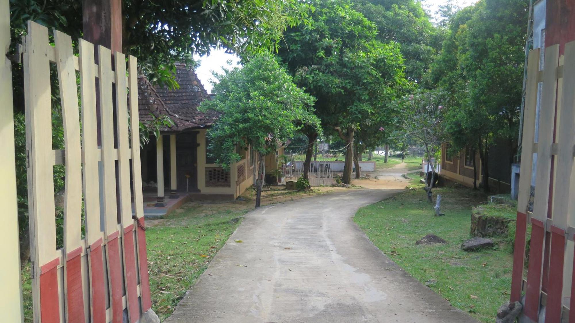 קרימונג'אווה Mangrove Inn מראה חיצוני תמונה