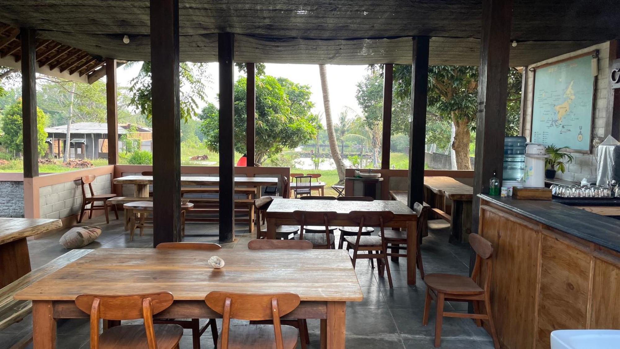 קרימונג'אווה Mangrove Inn מראה חיצוני תמונה