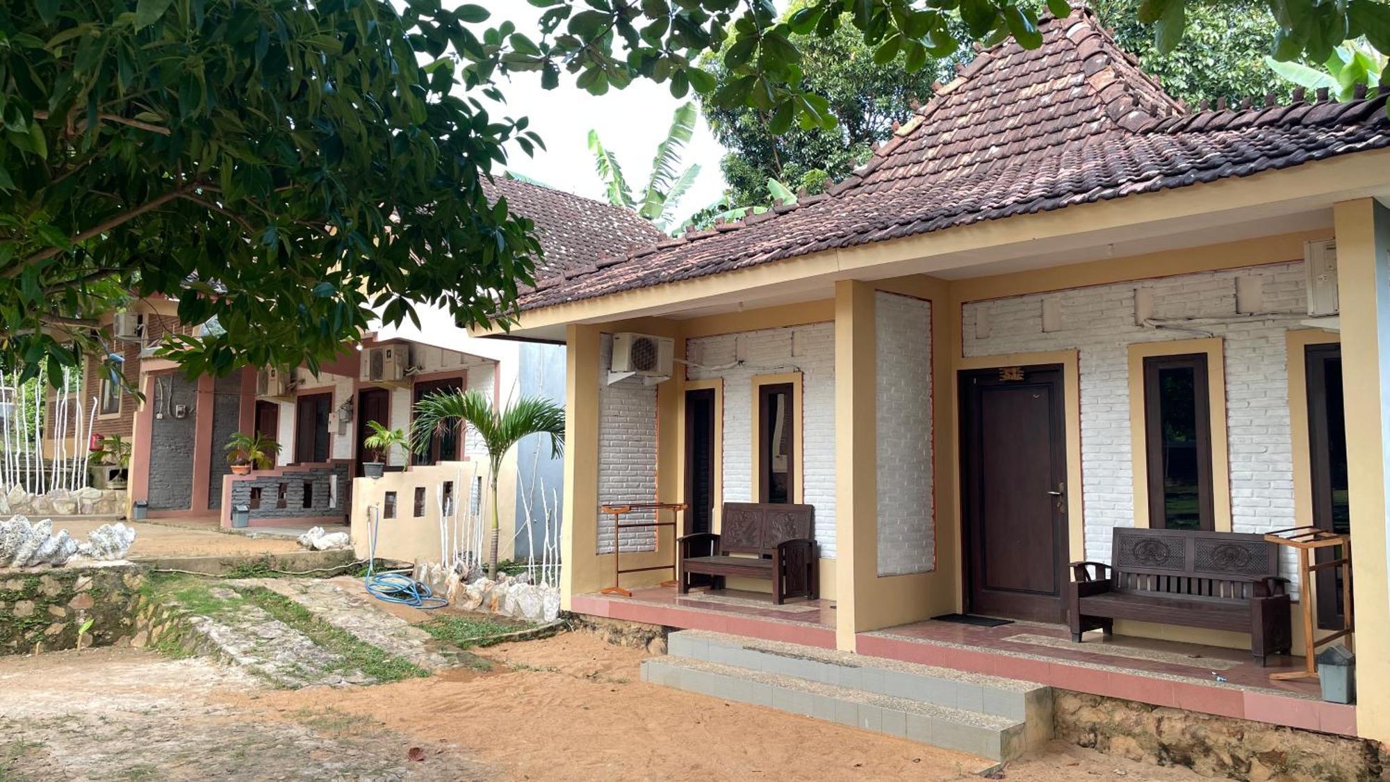 קרימונג'אווה Mangrove Inn מראה חיצוני תמונה