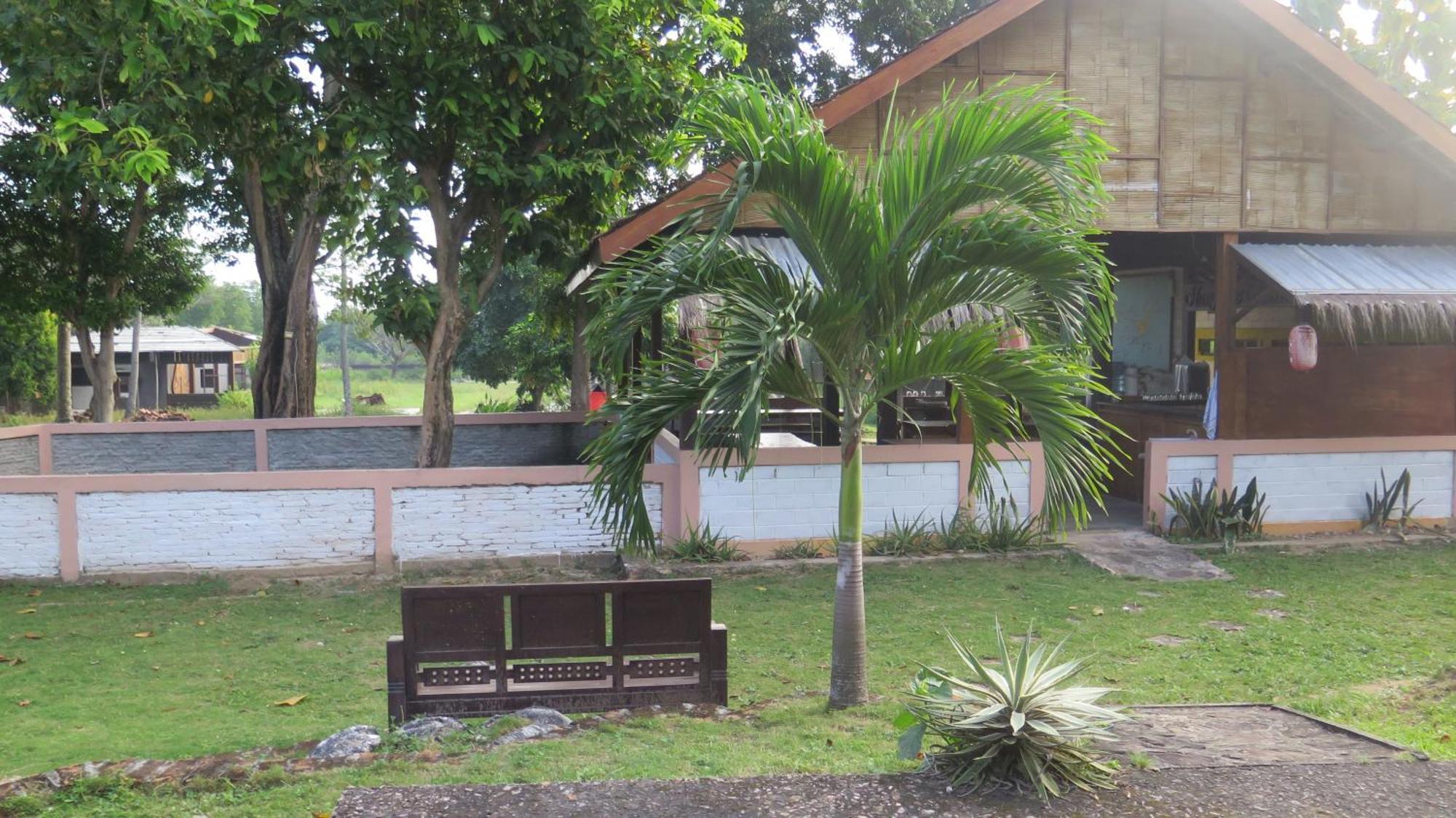 קרימונג'אווה Mangrove Inn מראה חיצוני תמונה