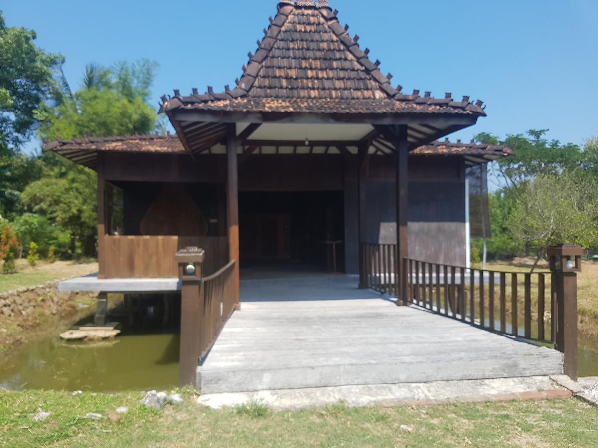 קרימונג'אווה Mangrove Inn מראה חיצוני תמונה